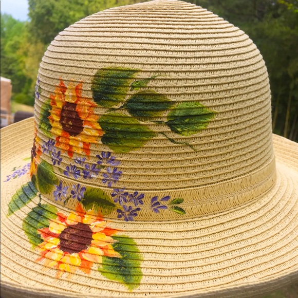 Hand painted bucket hat - Picture 4 of 4